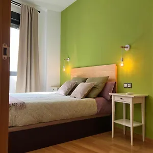 https://sunny-1br-w-pool-in-picasso-centre.es-andalucia.com